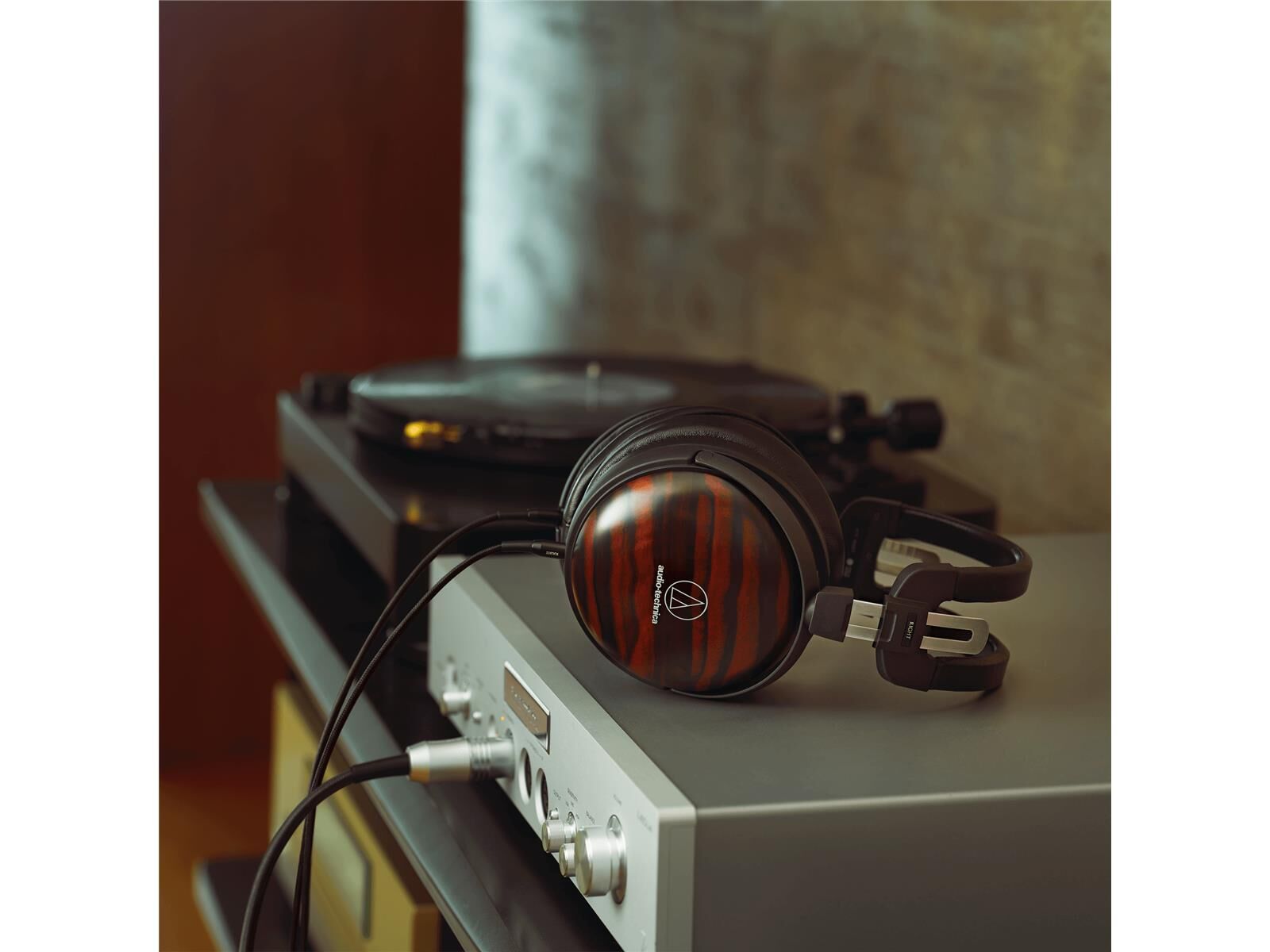 Audio-Technica ATH-AWKT Kokutan Audio-Technica ATH-AWKT Kokutan