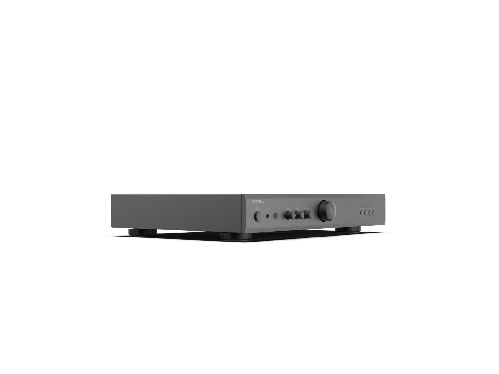 rot_A8_black_persp_1600.png Rotel A8 Vollverstärker schwarz