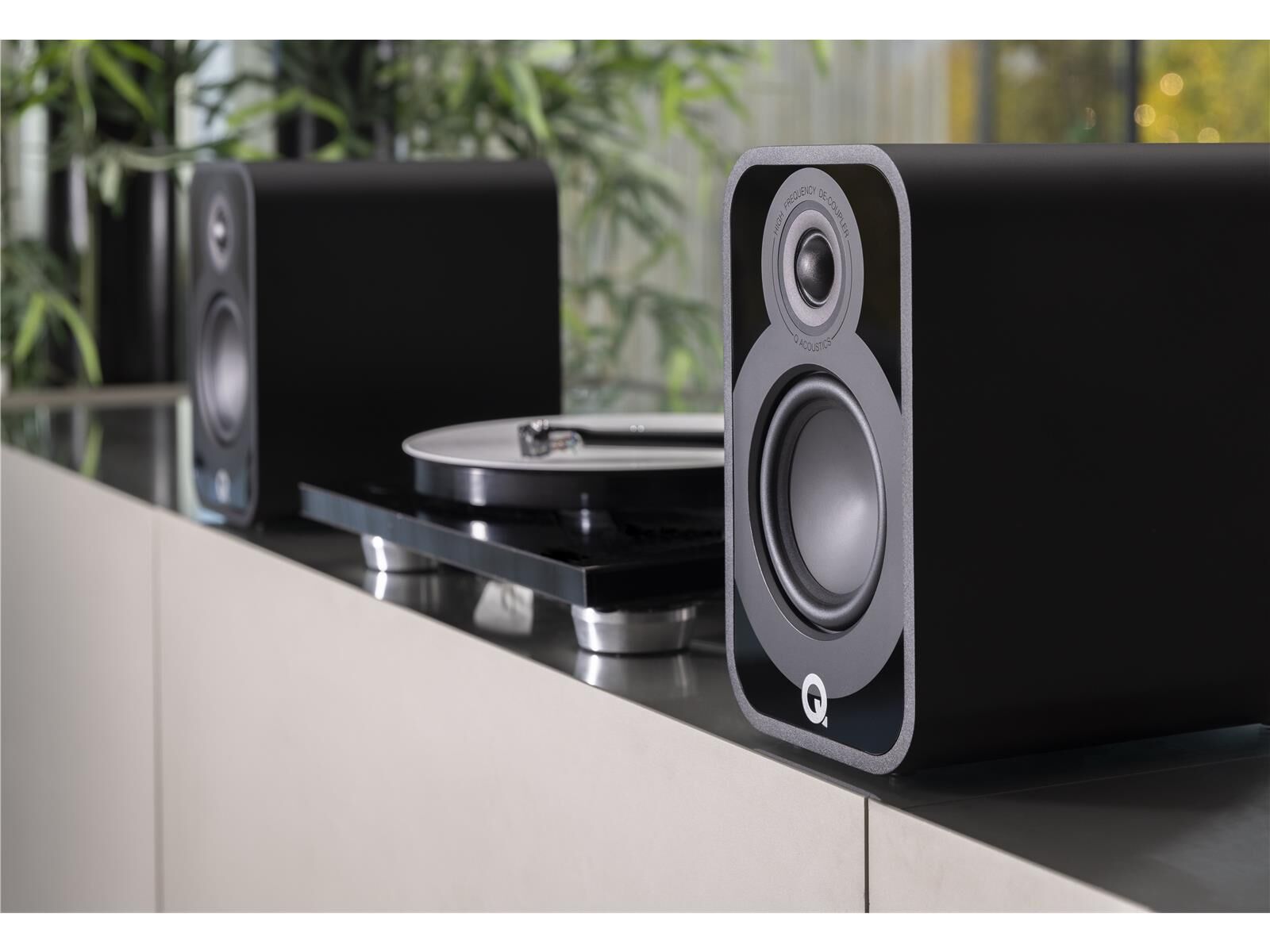 Q-ACOUSTICS Q-ACOUSTICS