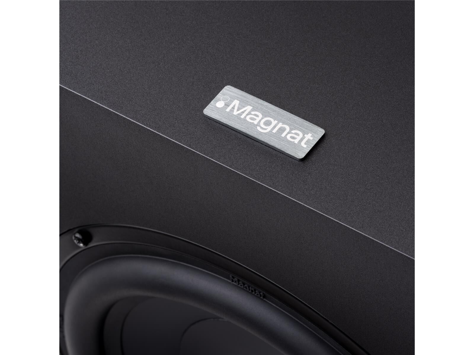 Magnat Base 8 aktiver Subwoofer