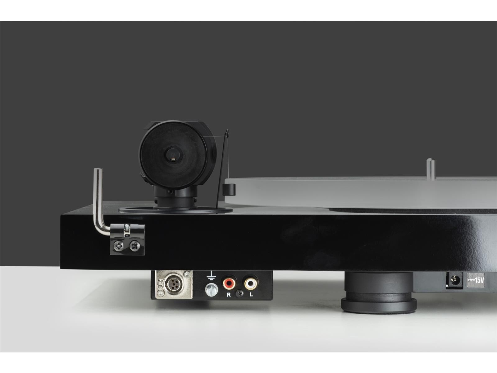 3_Pro_X1B_Anschluesse_160_300.jpg Pro-Ject Plattenspieler X1 B Walnuss