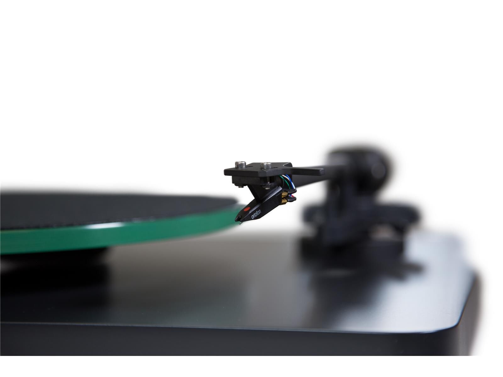 NAD C558 Graphite Plattenspieler