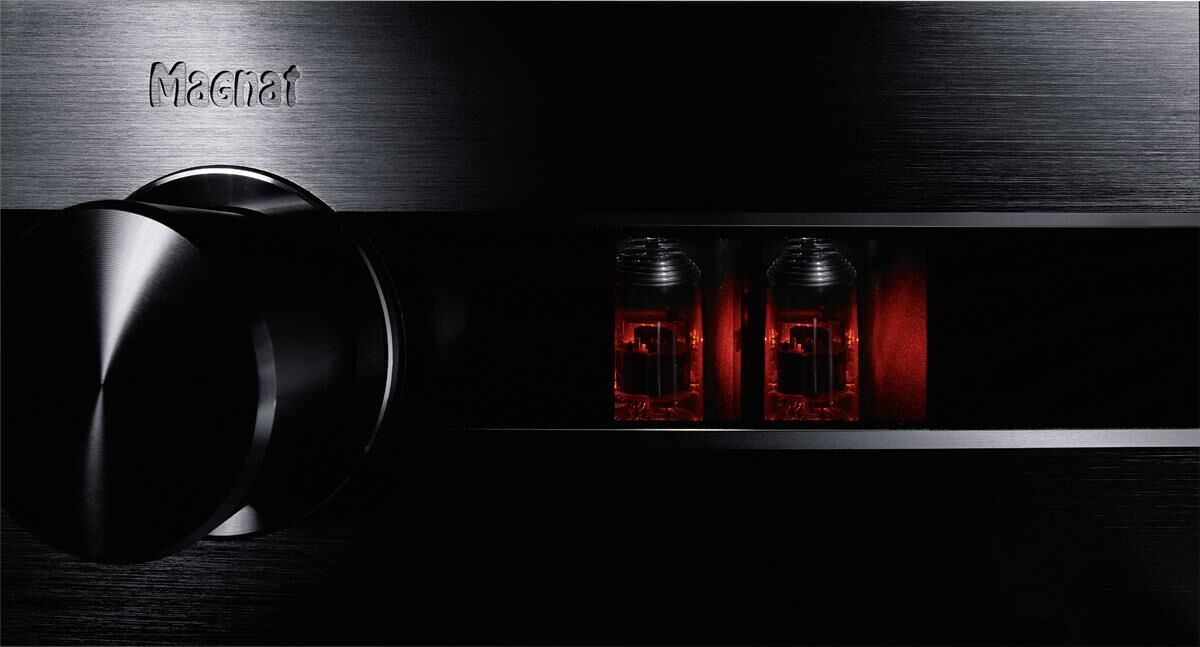 Magnat Ma 900 schwarz Hybrid-Vollverstärker