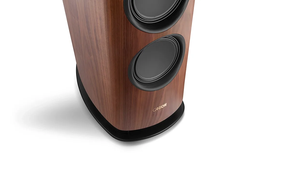 reference-1-nuss-front boden