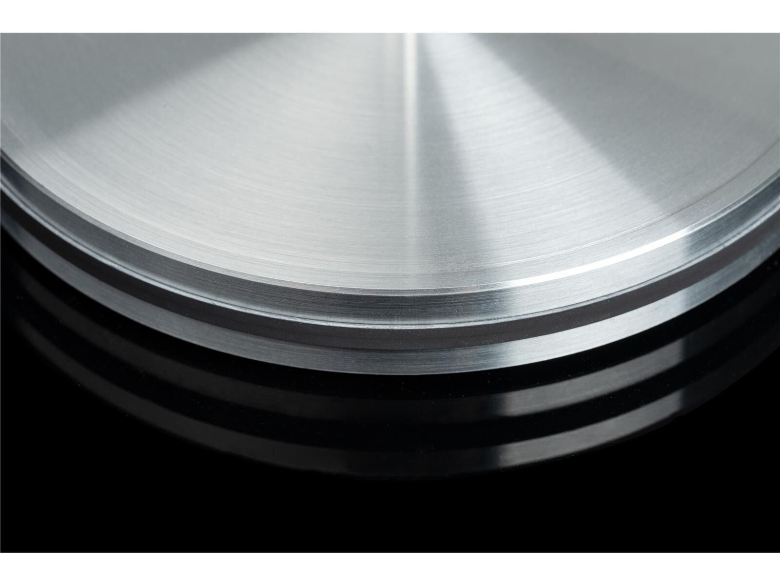 Pro-Ject Aluminium-Subteller Debut